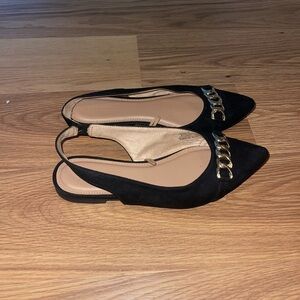 Old navy, size 6, black with gold accent